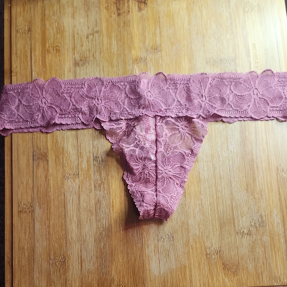 PINK thongs
